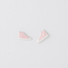 Carica l&#39;immagine nel visualizzatore di Gallery, Boxed Happy Birthday Girlie Converse Earring Card Earrings Crumble and Core   

