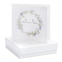 Carica l&#39;immagine nel visualizzatore di Gallery, Boxed Special Mum Wreath Earring Card Earrings Crumble and Core White  
