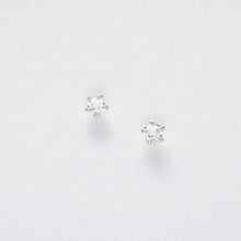 Carica l&#39;immagine nel visualizzatore di Gallery, Boxed Santa Merry Christmas Mam Earring Card Earrings Crumble and Core   
